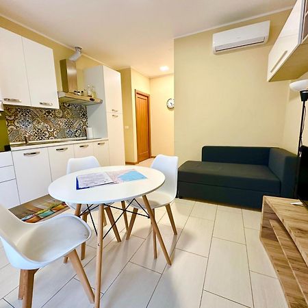 Grab A Flat In Coroneo Aparthotel Trieste Eksteriør bilde